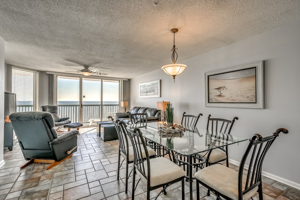 Ashworth by Condo-World