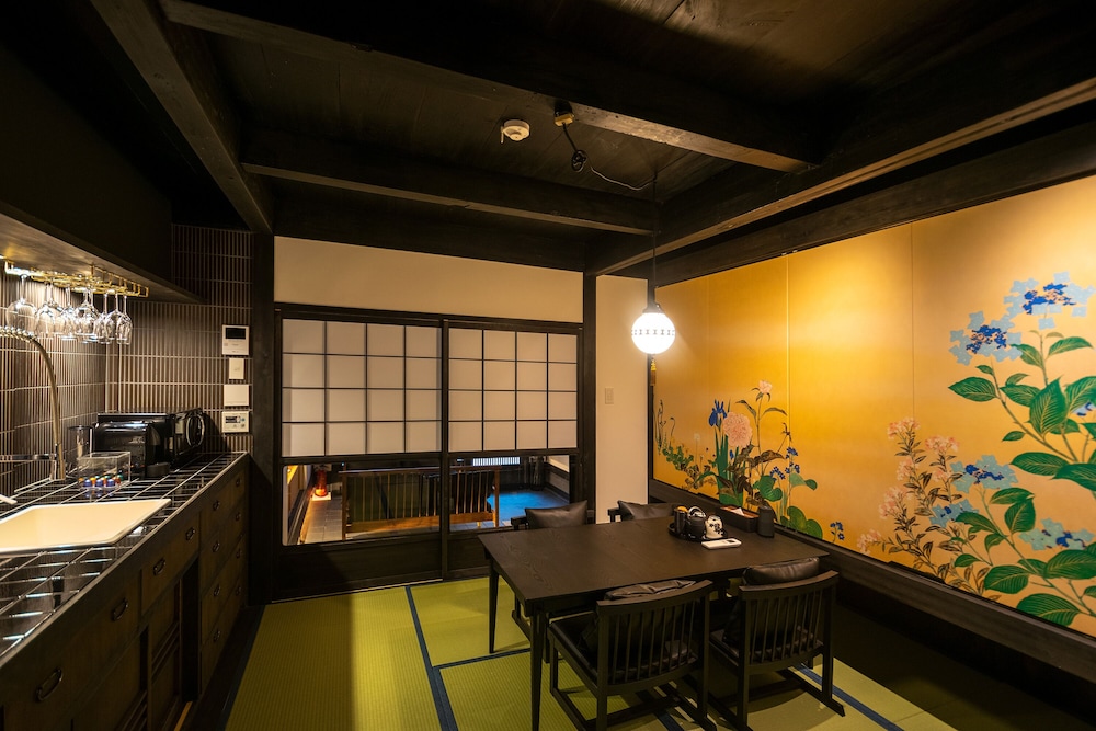 KIRAKU KYOTO RINPA