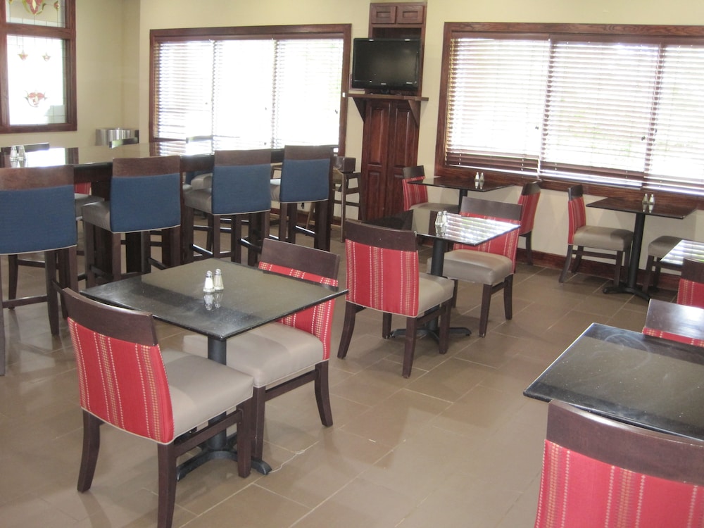 Columbia Vacations - Comfort Suites Columbia - University Area - Property Image 3