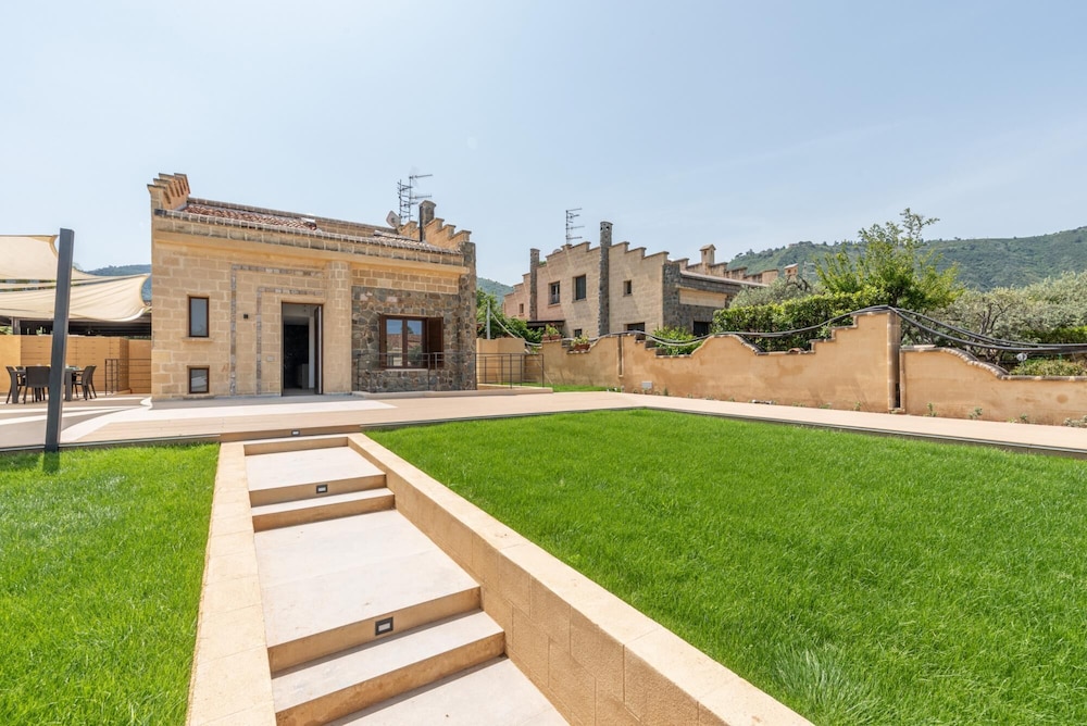 Villa Alla Baia dei Sette Emiri by Wonderful Italy