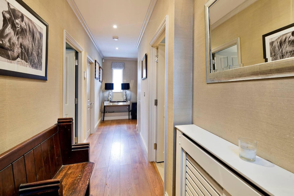Delightful 3-bed Family Home Bayswater