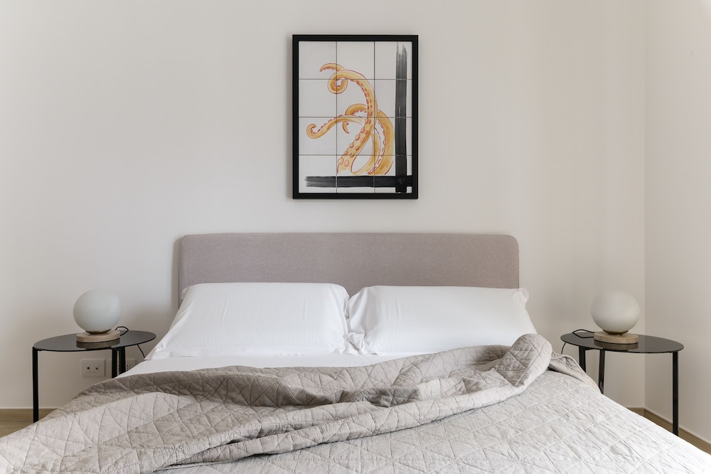 Palazzo Murat - One-bedroom Apartment With Balcony by Wonderful Italy