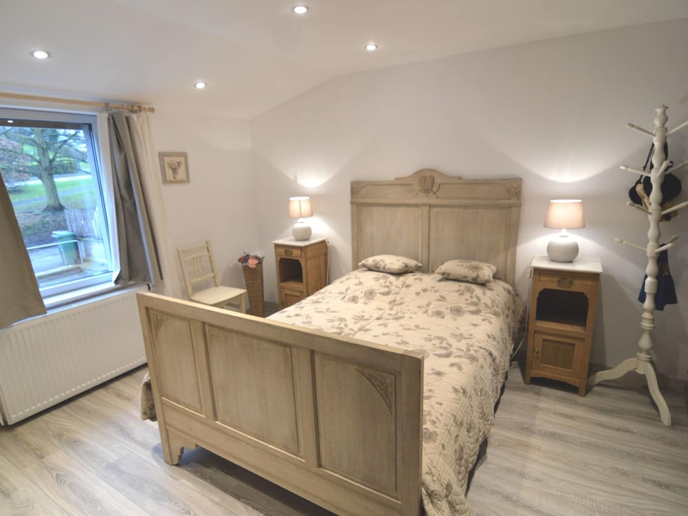 Stylish Stay Near Forest