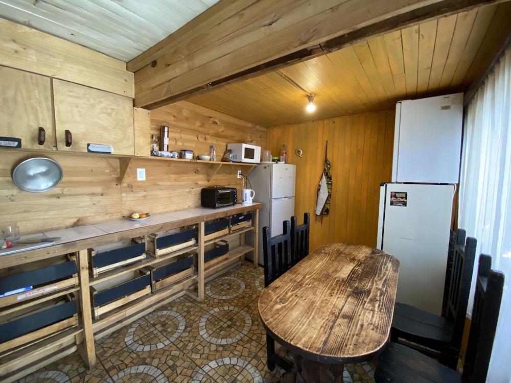 Willhouse Hostel
