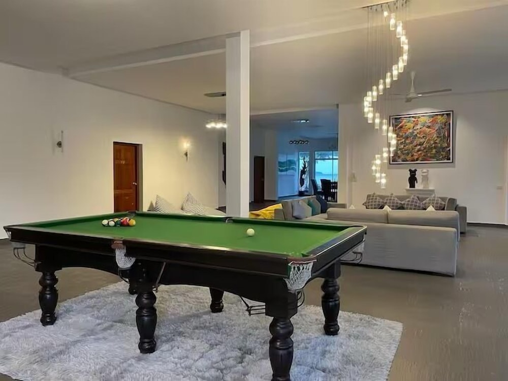 SeaView Villa Private Pool Table V195