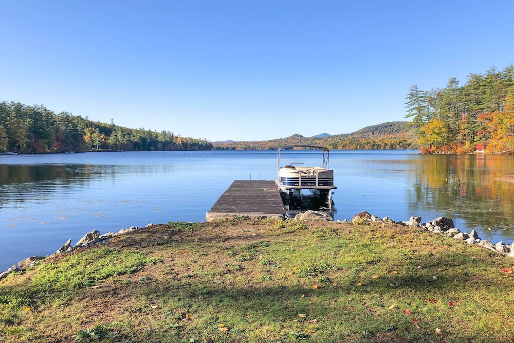 Lakefront Escape w/ Deck & Kayaks in Lovell!
