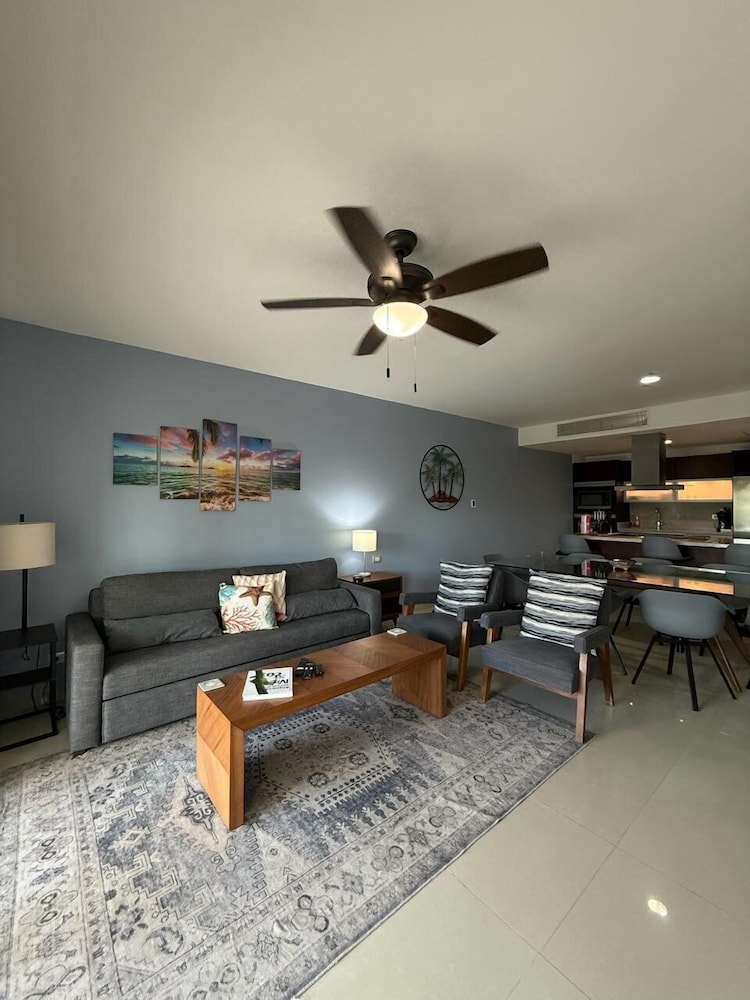 New Casa Paradise Ocean View 2 Bedroom Apts