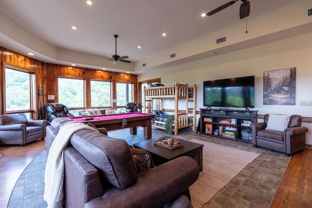 Luxury Mountain Cabin Amazing Look out Views