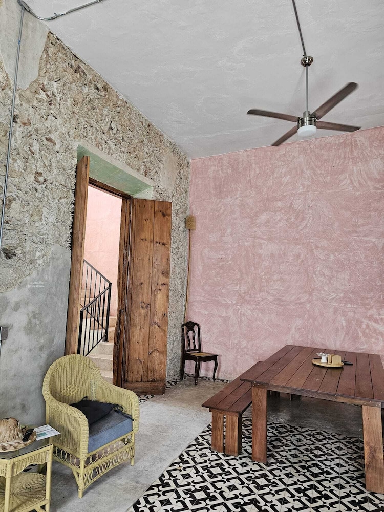 Casa con Piscina Nido Rosa