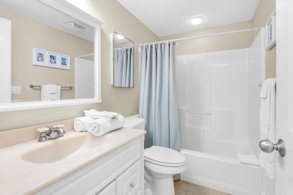 South Harbour 12E