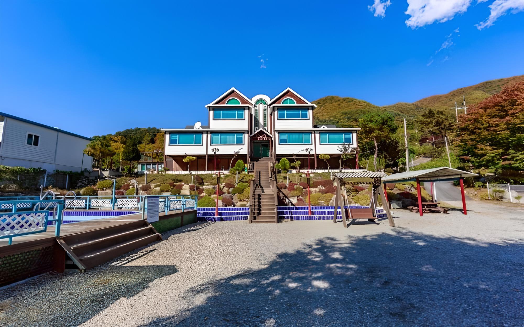 Gapyeong Rich House Pension