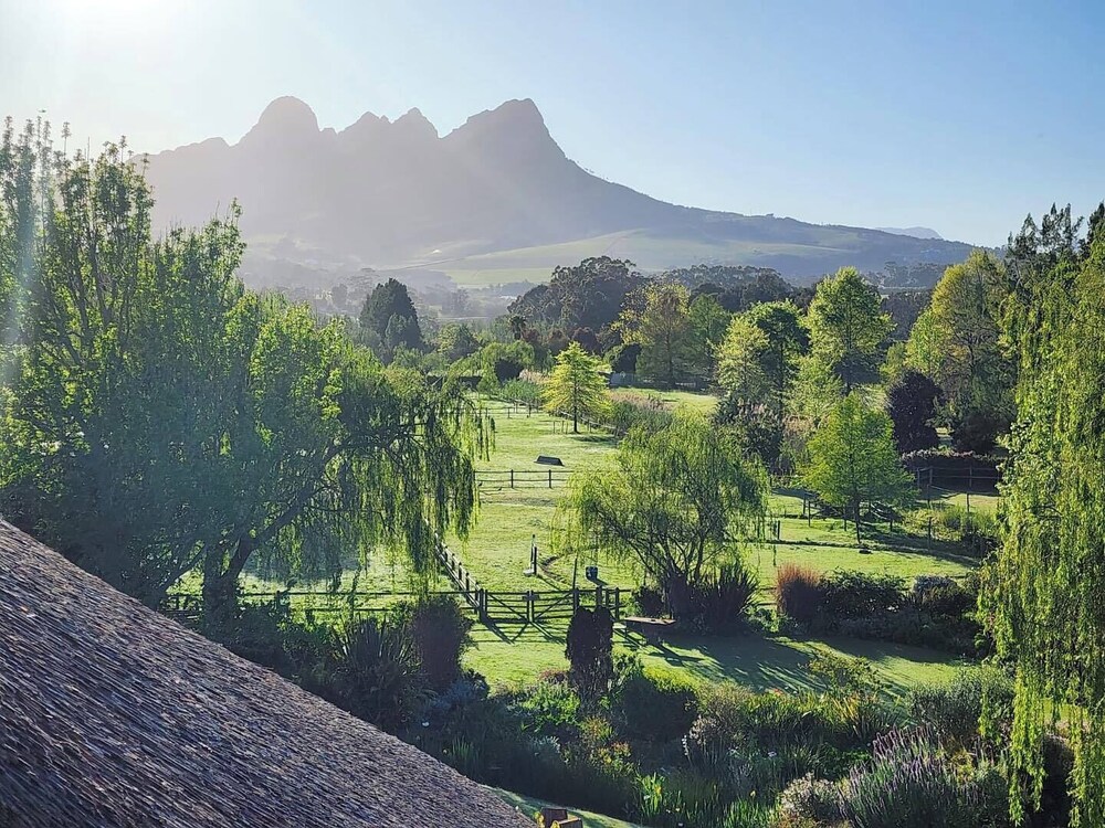 Acara Guest Cottages