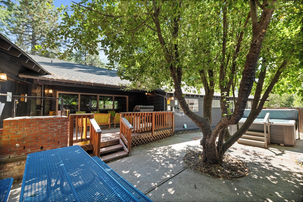 Fox & Swan Chalet