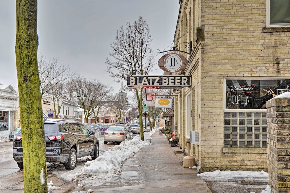 Cozy Cedarburg House - Walk to Historic Downtown!
