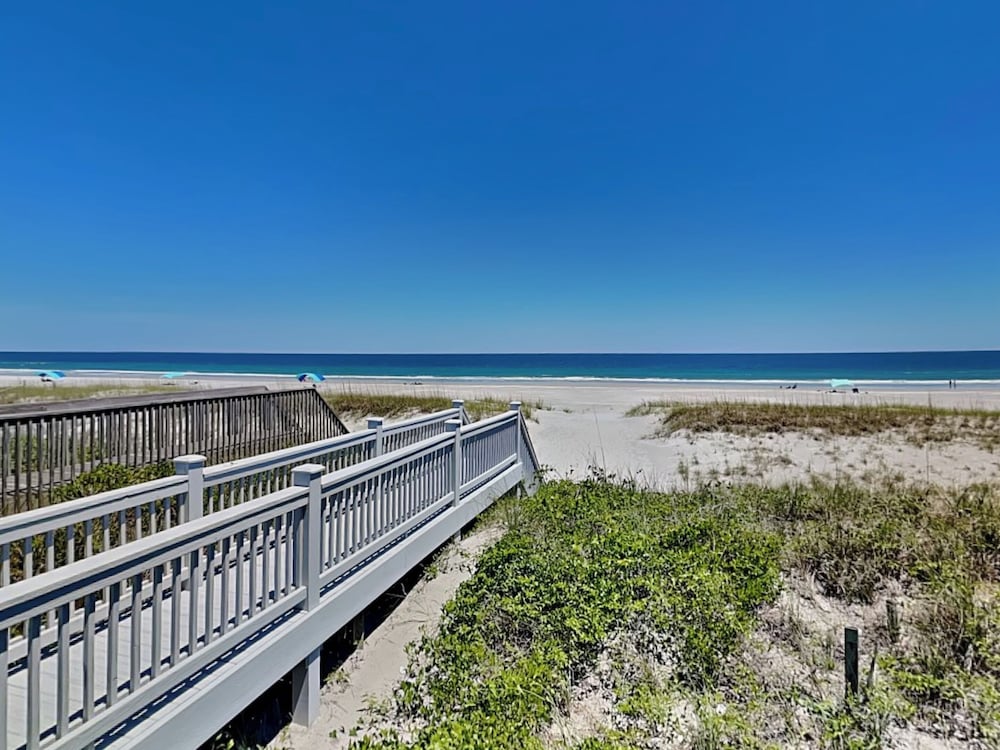 A Beach Pearle by Topsail Realty