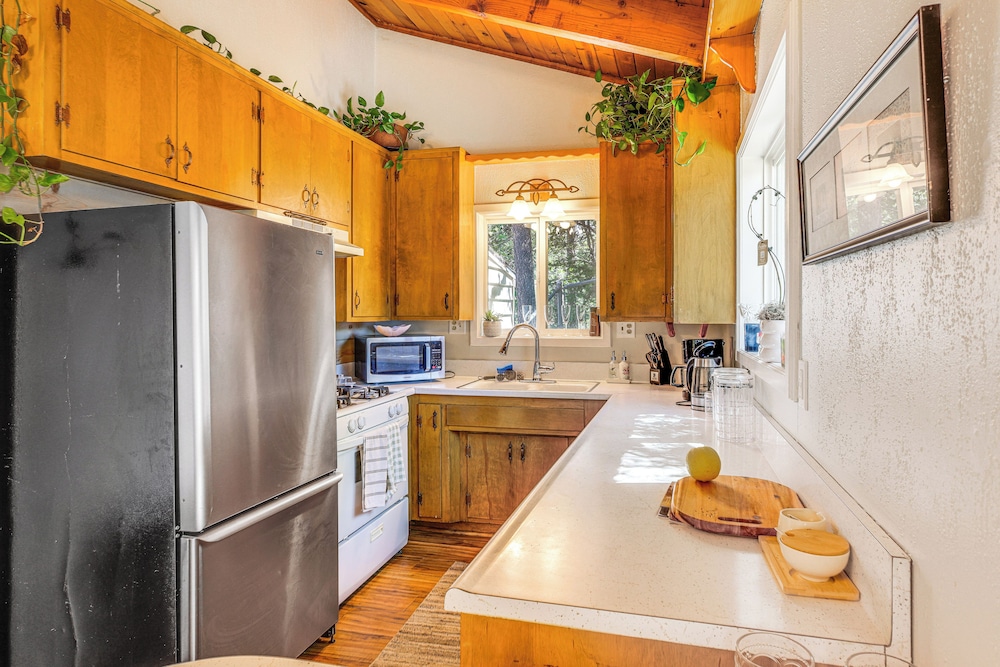 Convenient Running Springs Home - Dogs Welcome!