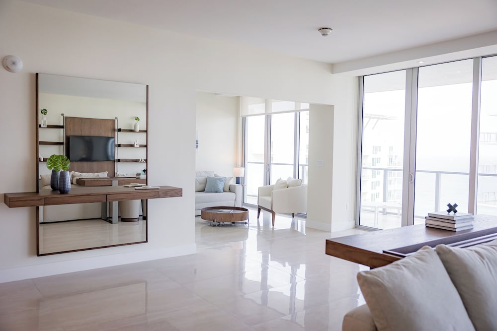 Private Condos at Amrit Ocean Resort