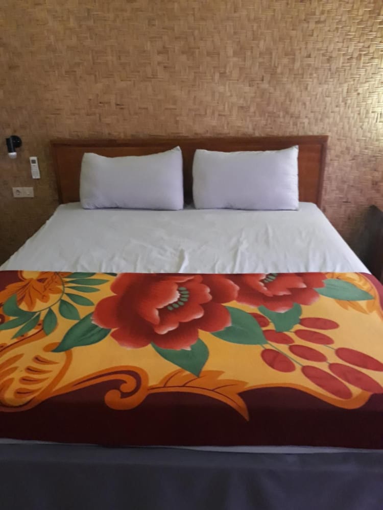 Menjangan Hostel view 5