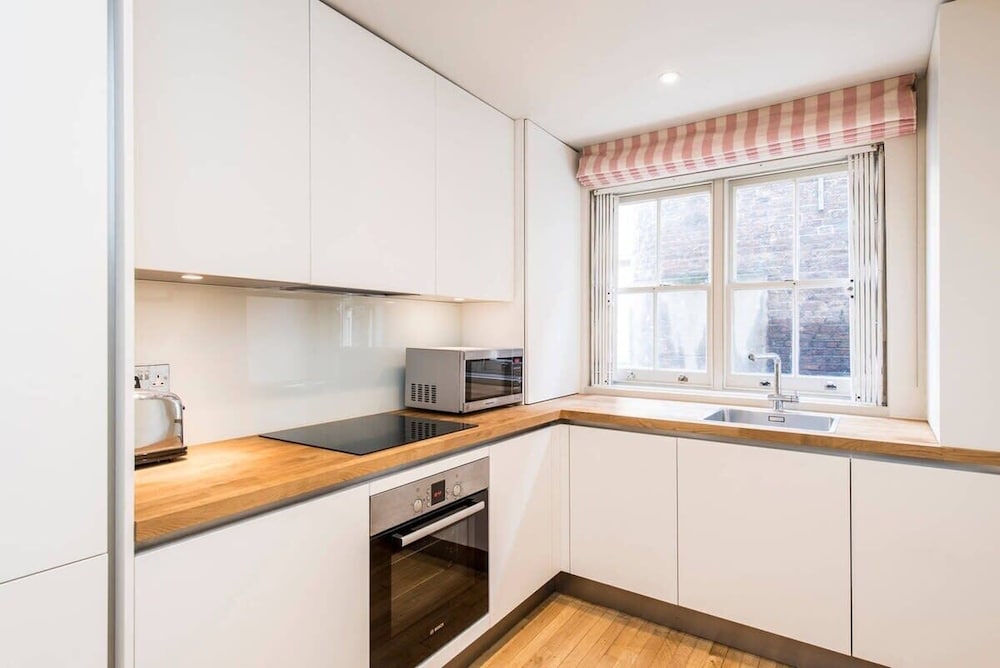 3 Bedroom Mews House - Marble Arch