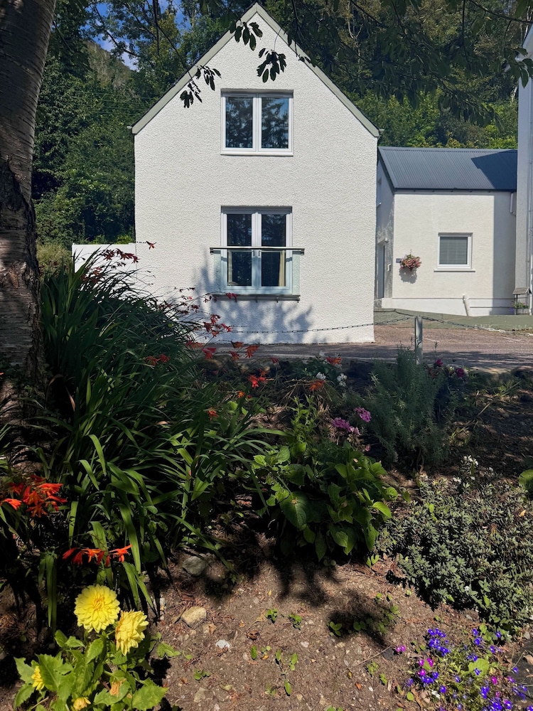 Allt Nan Ros Apartments, Cabins and Cottages