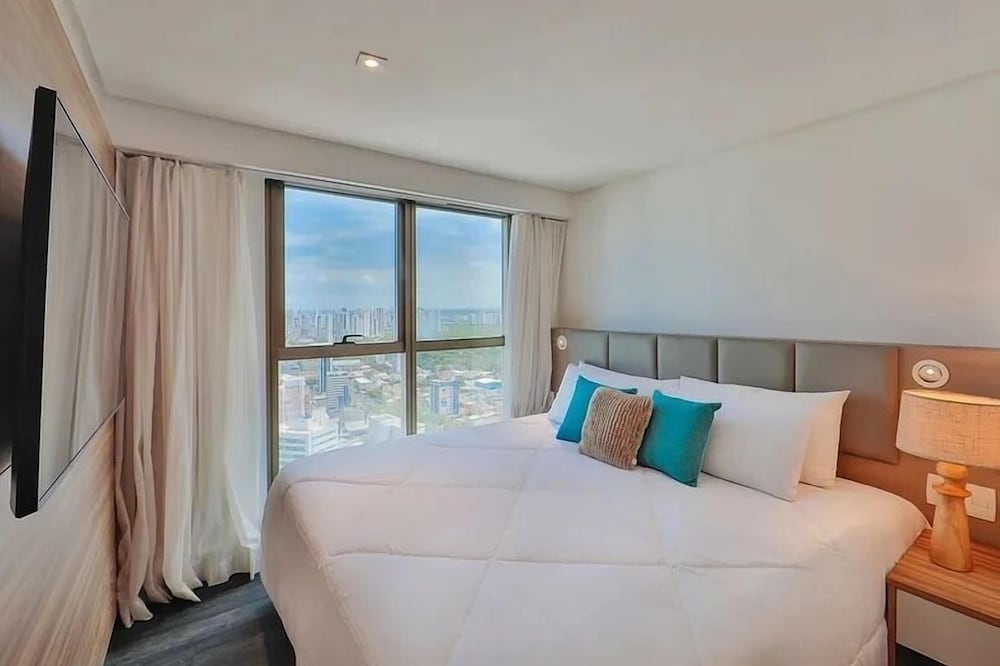 HY Beach Flats