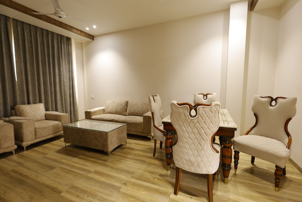 Nirvana Grand Hotel & Resort
