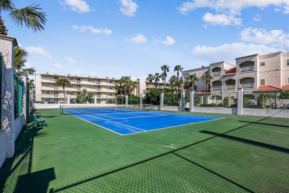 Beachside Bliss: 3BR Coastal Condo w/ Pools & Patio in St. Augustine
