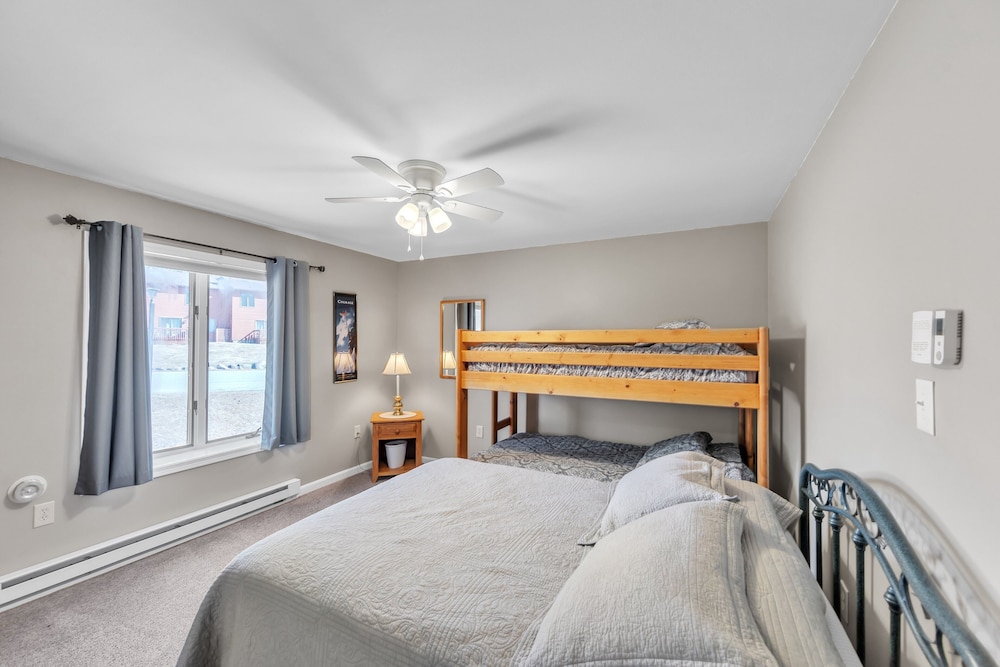 Fox Lair 29l - Cozy End Unit With Mountain Views 2 Bedroom Townhouse by The Summit at Gore Mountain