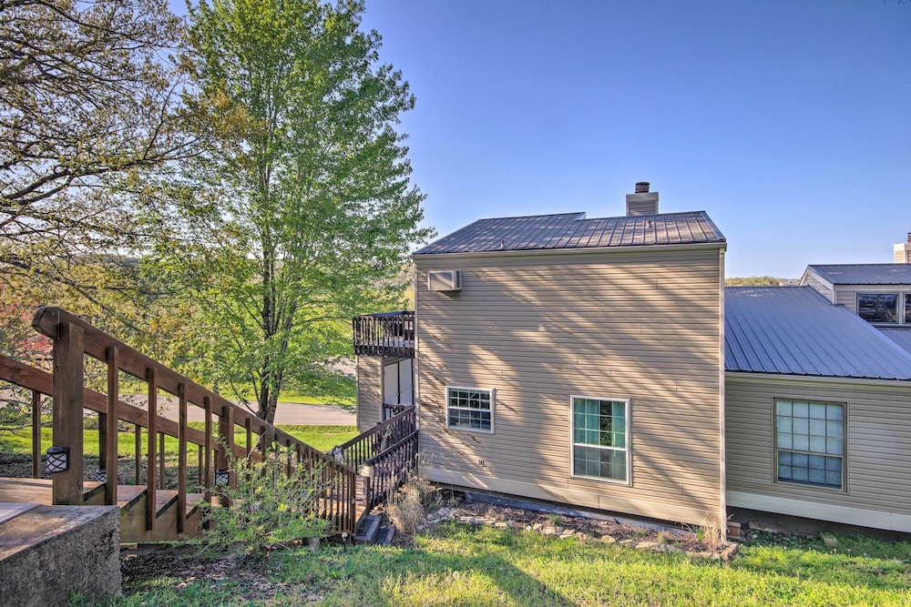 Condo w/ Golf Courses On-site < 1 Mi to Lake view 3
