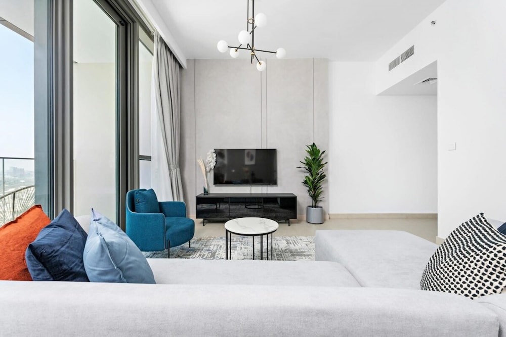 Silkhaus Modern Downtown Heart in High Floor