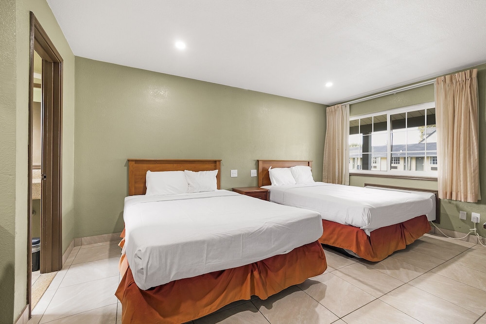 Chico Vacations - Safari Inn - Chico - Property Image 23