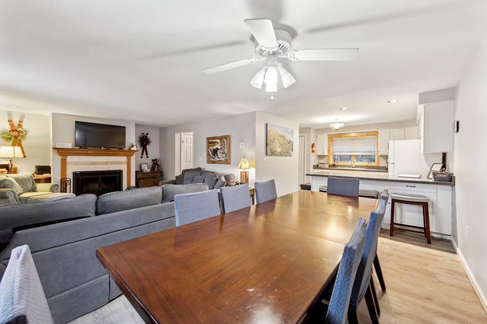 Tannery 64h - Family Retreat With Modern Comforts 3 Bedroom Townhouse by The Summit at Gore Mountain