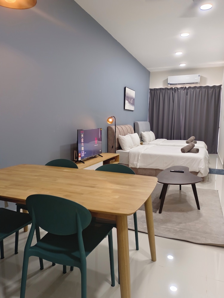 KLIA Airport Homestay 12