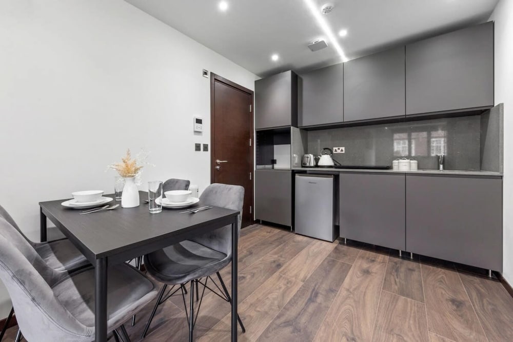 Luxury Flat in North West London