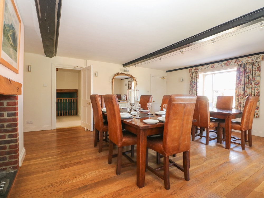 Groomes Country House