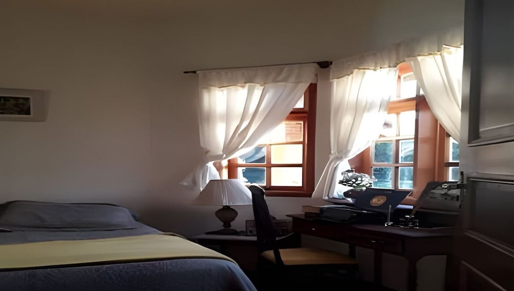 THE WRITERS HOUSE