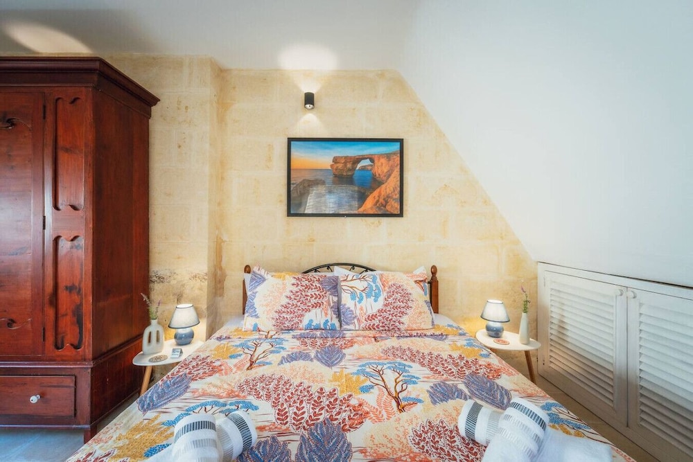 Traditional 500 Year old Gozitan Townhouse