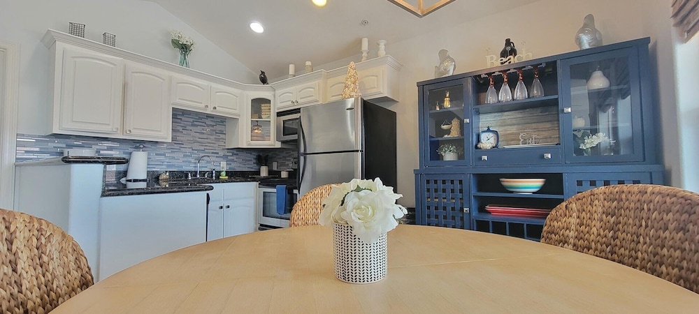 Cora Lee Beachview 2 Bedroom Condo