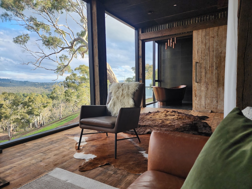 Clifftop at Hepburn