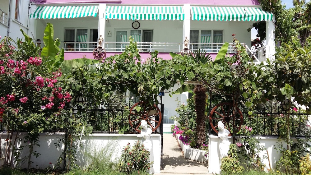 Kumbağ Green Garden Pansiyon