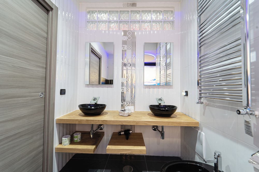 P.C. BOUTIQUE DE GASPERI by ClaPa Group Dislocated Hospitality