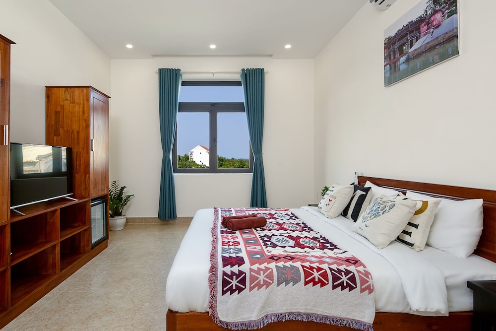 Yellow Mushroom Villa Hoi An view 5