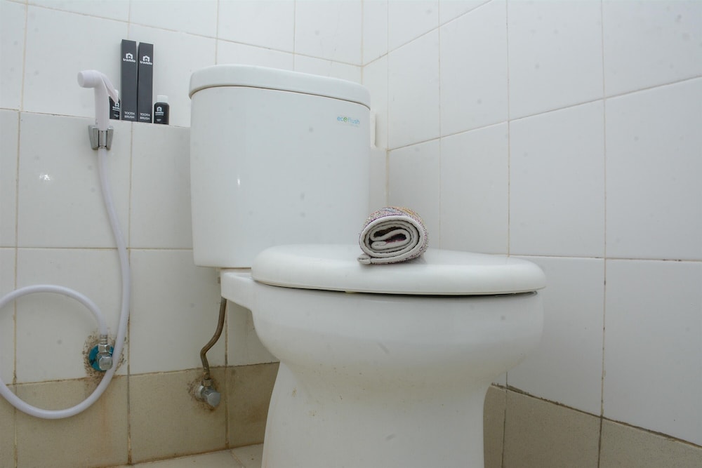 Strategic And Comfortable 1Br At Bassura City Apartment view 5