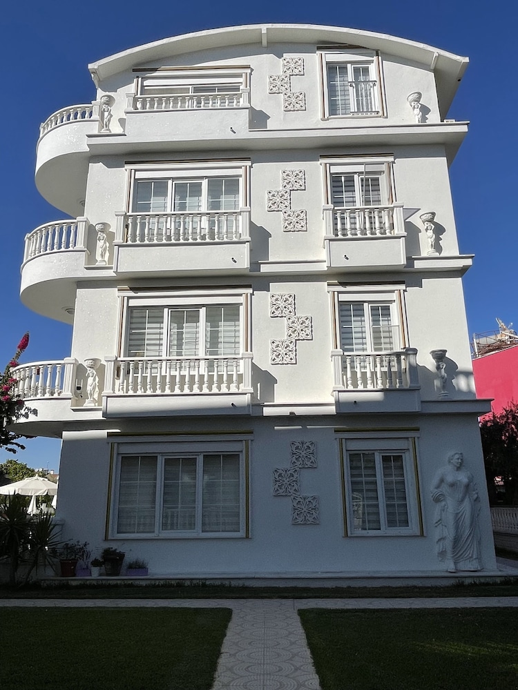 Belka Golf Residence