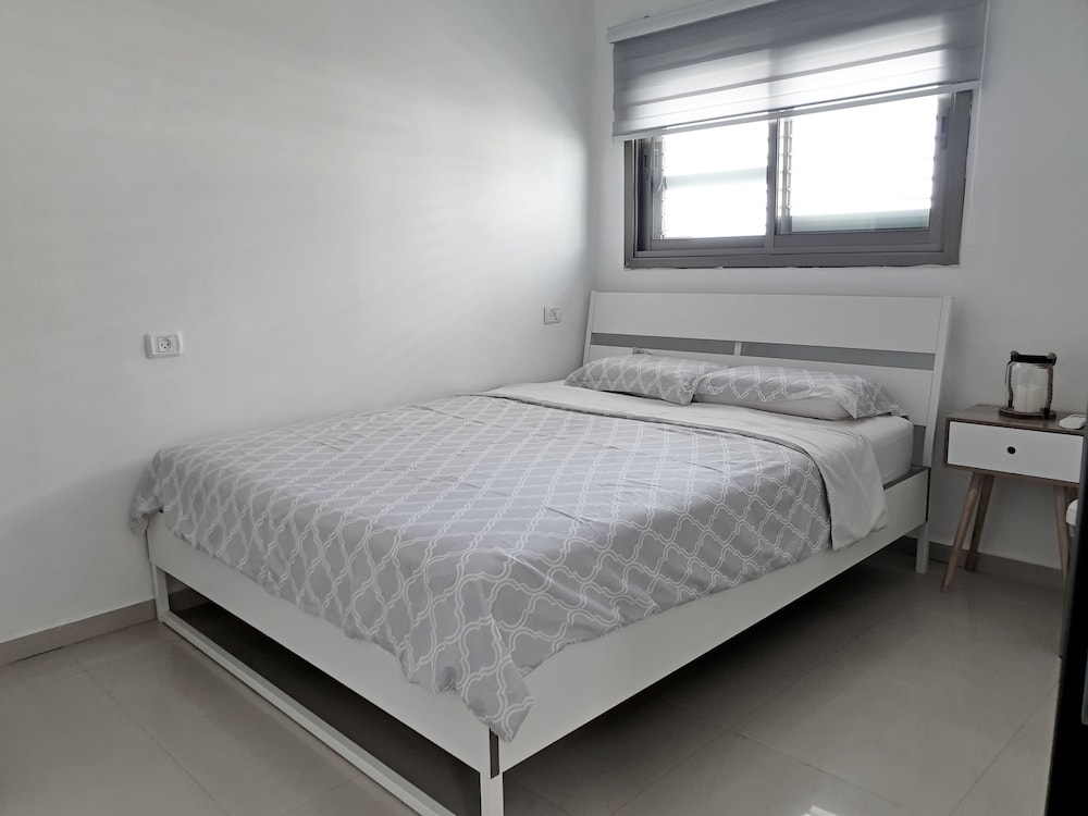 GK Apartments - Ben Gurion 105