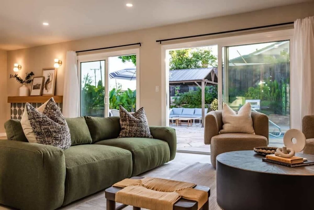 @ Marbella Lane - Vibrant & Chic Designer Home