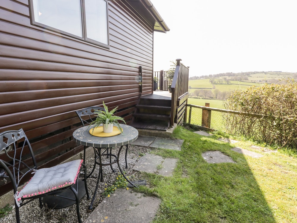 Springtime Lodge view 3