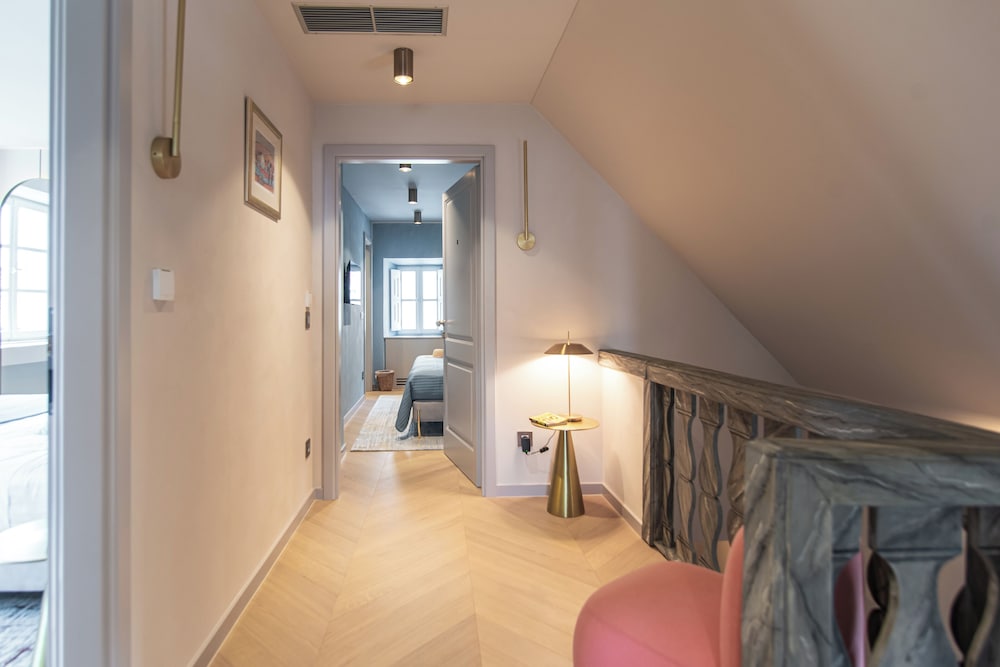 Spindler Luxury rooms by DuHomes