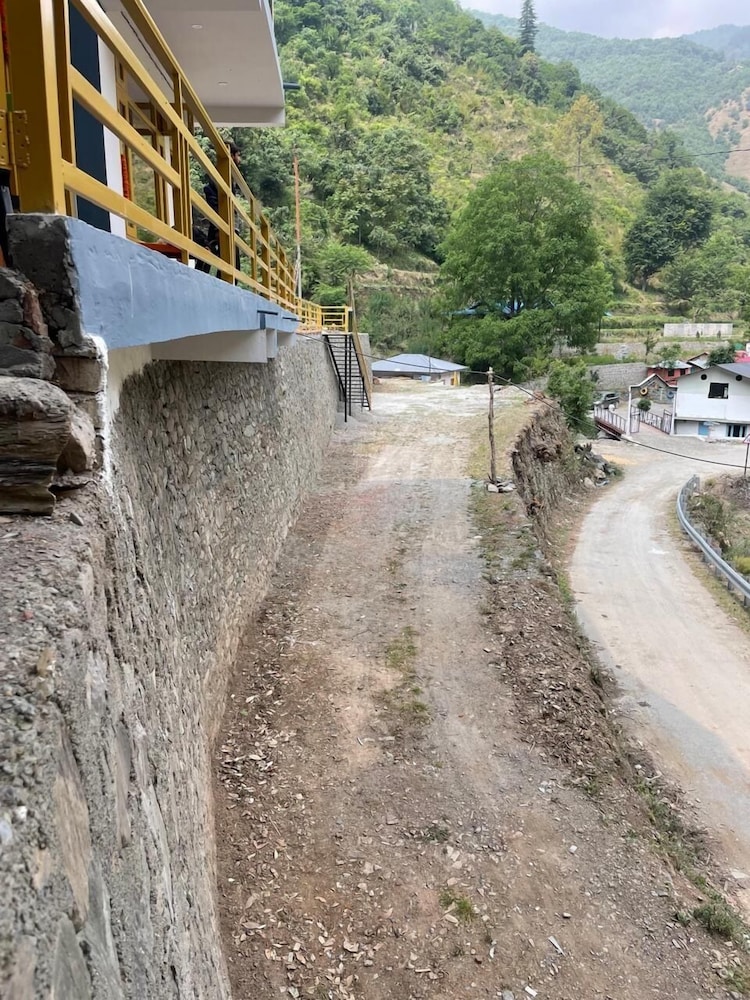 NEERANGANA RETREAT