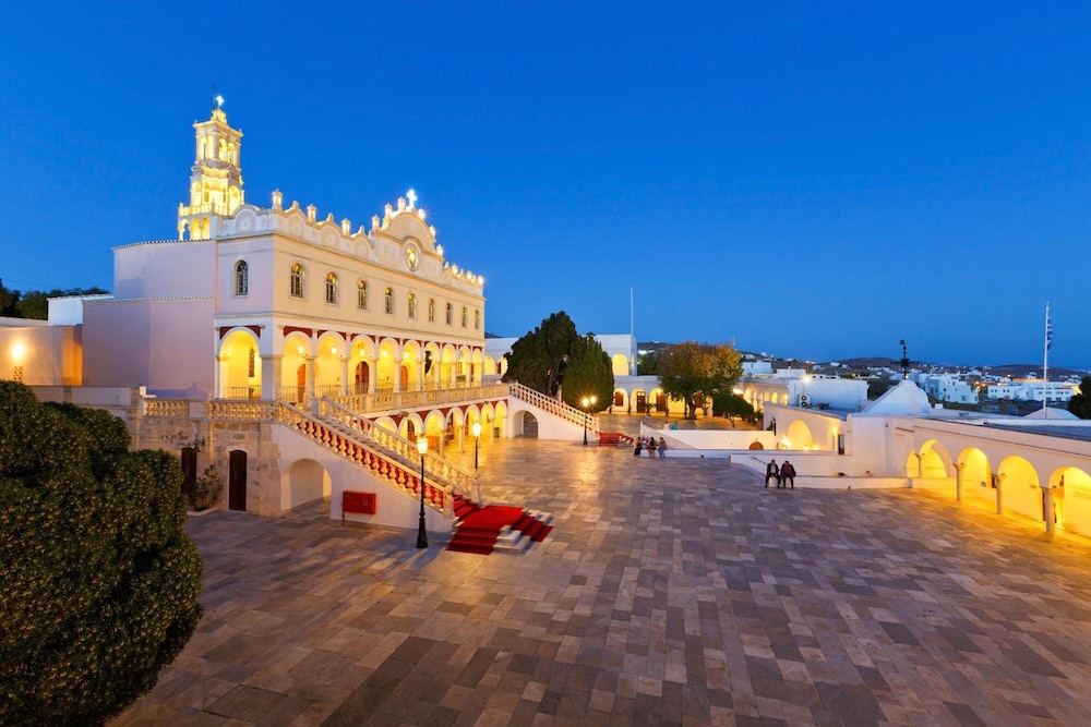 Hotel Nama Boutique Hotel - Image 1